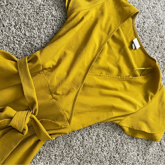 💛 A NEW DAY x TARGET 💛 Ruffled MIDI Dress 💛 - Picture 3 of 10